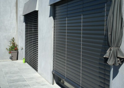 Installation brise soleil orientable